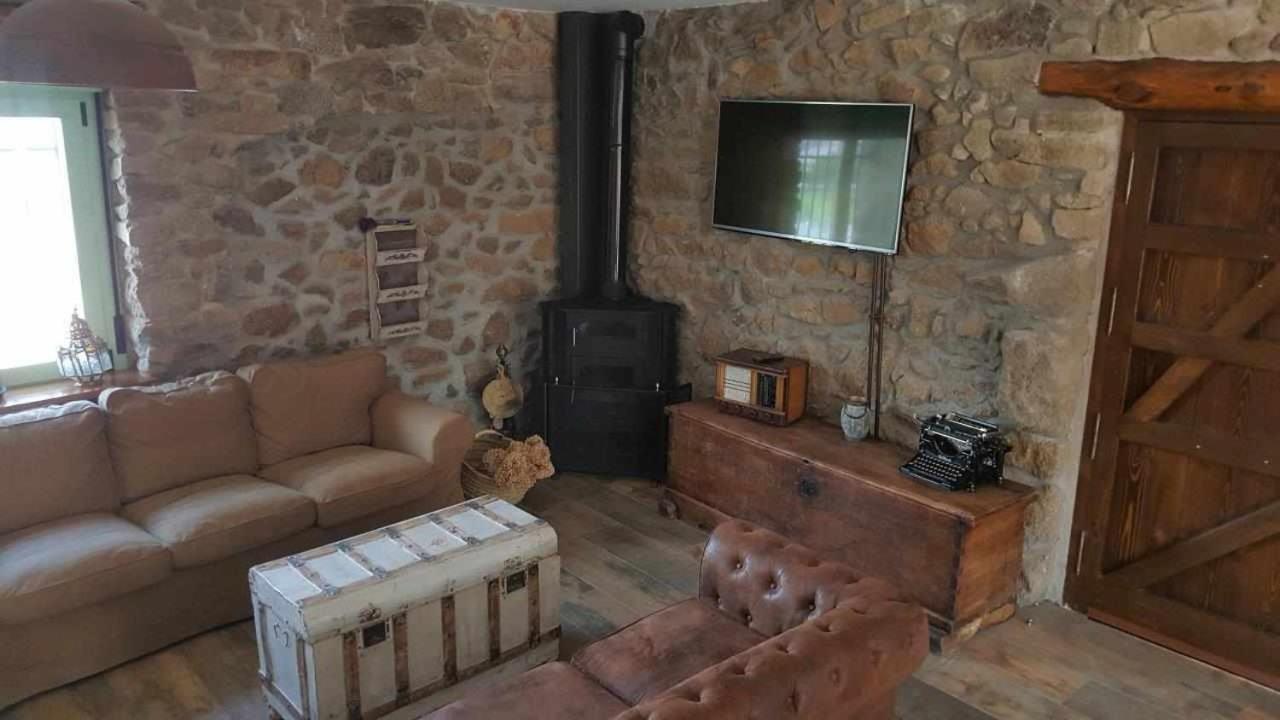 Casa Rural Rojo Del Tietar La Iglesuela Exterior foto